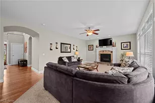 5158 Merrit Dr, Sagamore Hills, OH 44067 - Photo 14