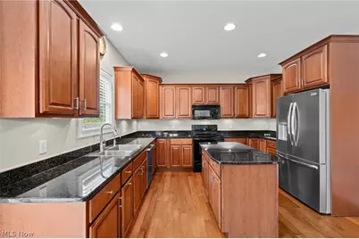 5158 Merrit Drive, Sagamore Hills, OH 44067 - Photo 8