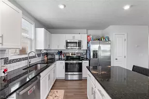 5248 Decker St, Barberton, OH 44203 - Photo 14