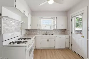 2526 6th St, Cuyahoga Falls, OH 44221 - Photo 14