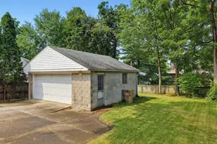 2526 6th St, Cuyahoga Falls, OH 44221 - Photo 32
