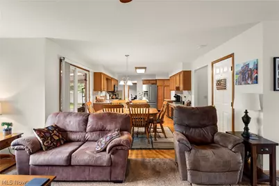1016 Coopers Run, Amherst, OH 44001 - Photo 6