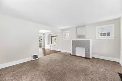 815 Grant Avenue, Cuyahoga Falls, OH 44221 - Photo 4