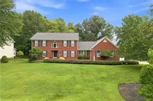 30401 Kristin Ct, Willoughby Hills, OH 44092 - Photo 2