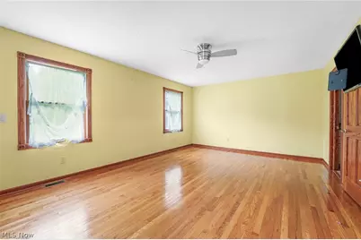 679 S Lake Street, Amherst, OH 44001 - Photo 18