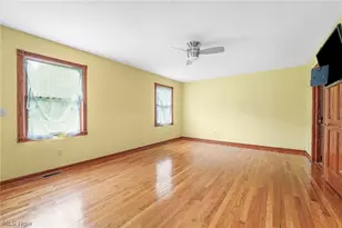 679 S Lake St, Amherst, OH 44001 - Photo 18