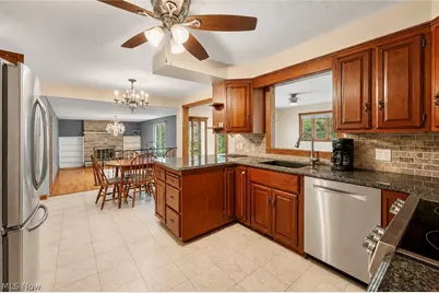 679 S Lake Street, Amherst, OH 44001 - Photo 12