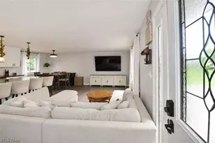 4949 Orchard Dr, Brunswick Hills, OH 44212 - Photo 4