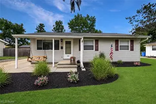 347 Sylvia Dr, Chardon, OH 44024 - Photo 2