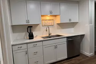 1333 Manchester Rd, Akron, OH 44307 - Photo 12