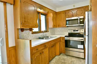 271 Parkgate Ave, Austintown, OH 44515 - Photo 12