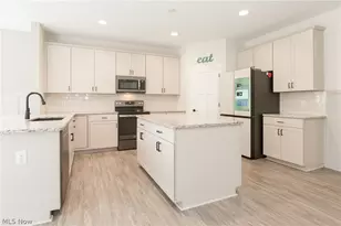 37456 W Fenwick Dr, North Ridgeville, OH 44039 - Photo 14
