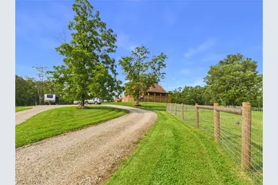 827 Darnold Road, Vincent, OH 45784 - Photo 4