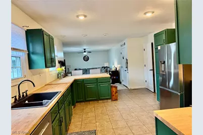 118 Northwood Drive, Dover, OH 44622 - Photo 4