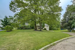17444 Long Meadow Trail, Chagrin Falls, OH 44023 - Photo 32