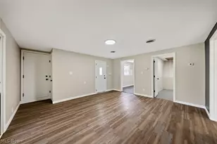 208 S Roanoke Ave, Youngstown, OH 44515 - Photo 10