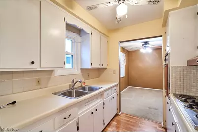 29632 Fairway Boulevard, Willowick, OH 44095 - Photo 2