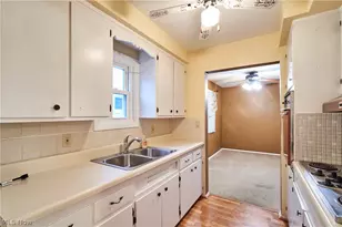 29632 Fairway Blvd, Willowick, OH 44095 - Photo 2