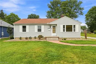 2944 Howell Dr, Poland, OH 44514 - Photo 2
