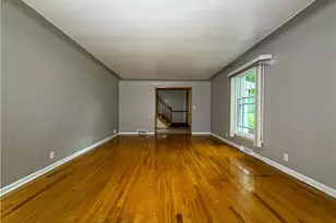 228 Wolcott Dr, Boardman, OH 44512 - Photo 4