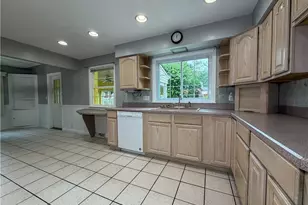 228 Wolcott Dr, Boardman, OH 44512 - Photo 6