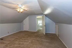 1597 Bond St, Akron, OH 44313 - Photo 22