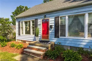 1597 Bond St, Akron, OH 44313 - Photo 2