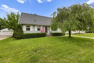 1107 Silver Lake Ave, Cuyahoga Falls, OH 44223 - Photo 1