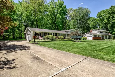 9412 Beaver Creek Drive, Mentor, OH 44060 - Photo 2
