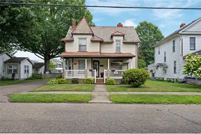 907 11th Street NW, New Philadelphia, OH 44663 - Photo 1