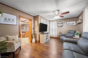 907 11th St NW, New Philadelphia, OH 44663 - Photo 6