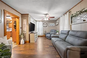 907 11th St NW, New Philadelphia, OH 44663 - Photo 8