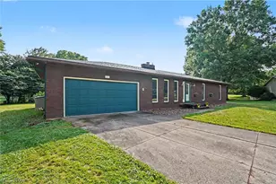5818 Starview Cir, Clinton, OH 44216 - Photo 2
