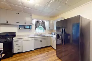 435 2nd St SE, Brewster, OH 44613 - Photo 10