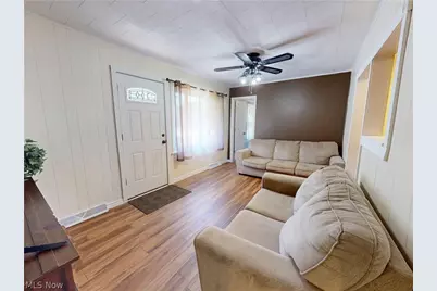 435 2nd Street SE, Brewster, OH 44613 - Photo 4