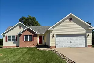 105 Butternut Ln, Cadiz, OH 43907 - Photo 2