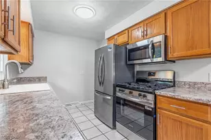 4501 Orchard Dale Dr NW, Canton, OH 44709 - Photo 16