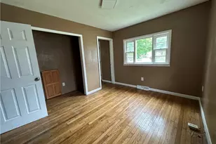 825 Lakewood Beach Dr, Sheffield Lake, OH 44054 - Photo 10