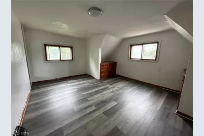 825 Lakewood Beach Drive, Sheffield Lake, OH 44054 - Photo 14