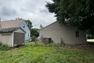 1915 Flint Ave, Akron, OH 44305 - Photo 4
