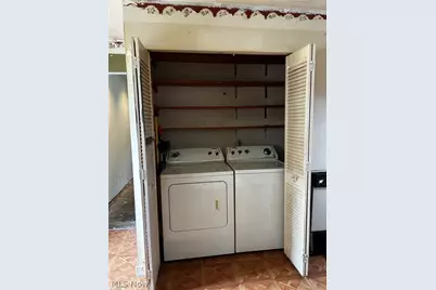 1915 Flint Avenue, Akron, OH 44305 - Photo 20