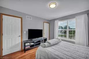 1062 McShane Dr, Cuyahoga Falls, OH 44221 - Photo 18