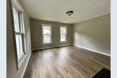 2370 W 23rd Street, Bellaire, OH 43906 - Photo 6