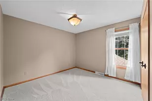 1413 Ashford Glen Ln, Sagamore Hills, OH 44067 - Photo 16