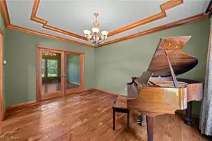 1413 Ashford Glen Ln, Sagamore Hills, OH 44067 - Photo 8