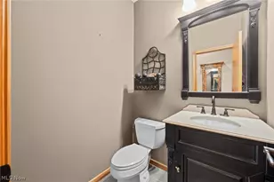 1413 Ashford Glen Ln, Sagamore Hills, OH 44067 - Photo 30