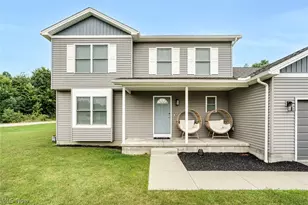 1254 Cross Dr, Austintown, OH 44515 - Photo 2