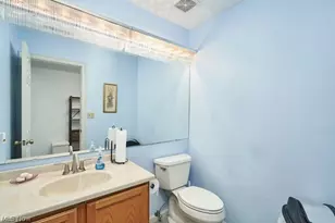 2069 Saxony Dr, Akron, OH 44313 - Photo 12