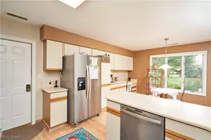 2069 Saxony Dr, Akron, OH 44313 - Photo 4