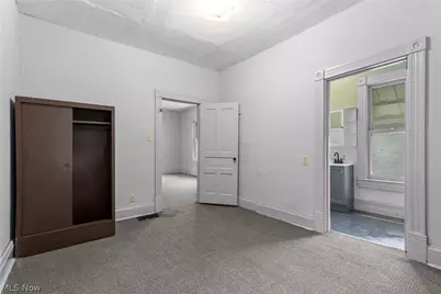 319 N 7th Street, Martins Ferry, OH 43935 - Photo 18
